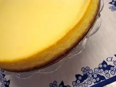 Cheesecake de Limão com Calda de Frutas Silvestres