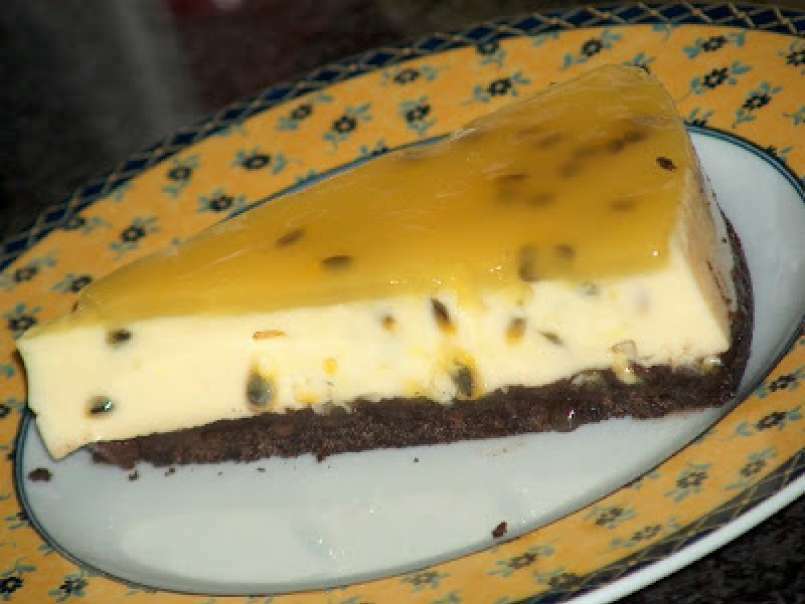Cheesecake de maracujá e chocolate