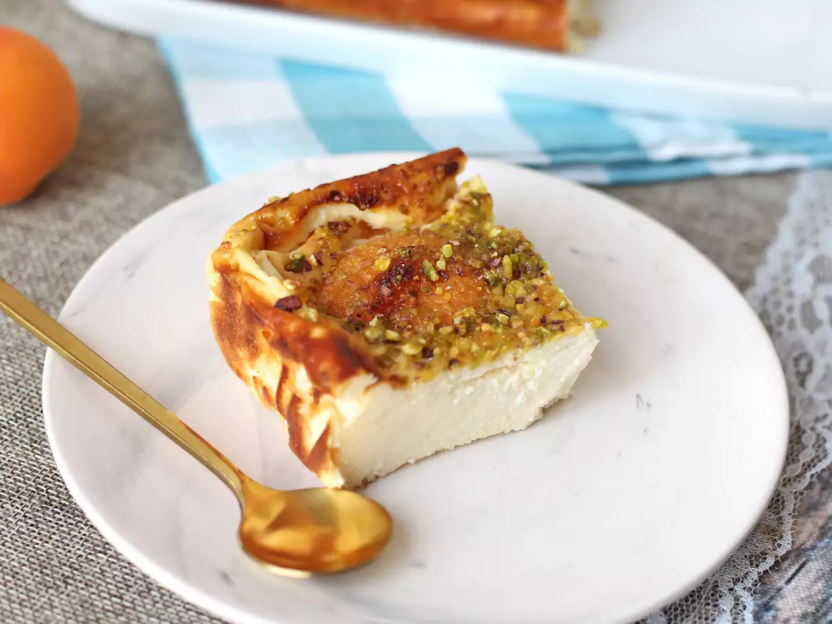 Cheesecake leve de iogurte com damasco e pistache - foto 3