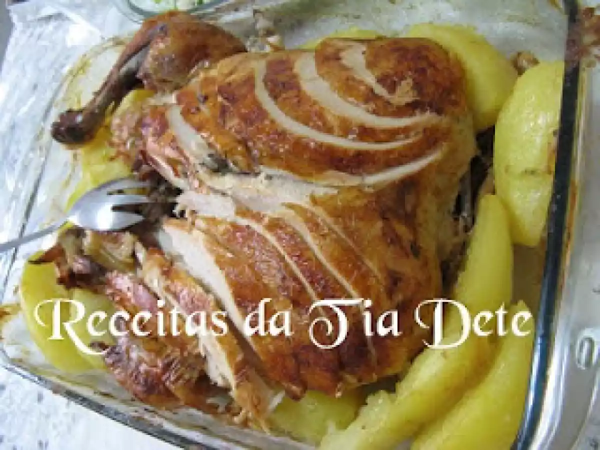 CHESTER ASSADO COM BATATAS CORADAS