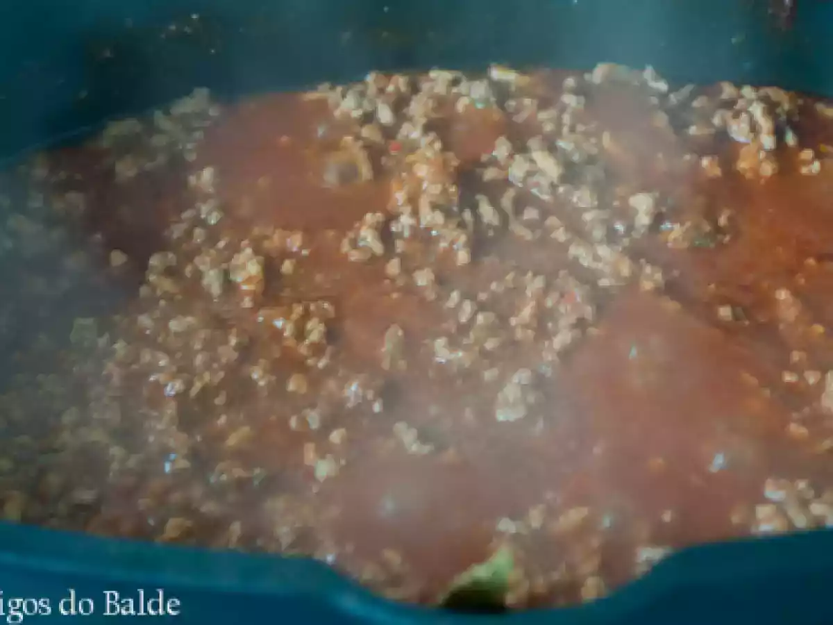 Chilli com carne e broa de milho
