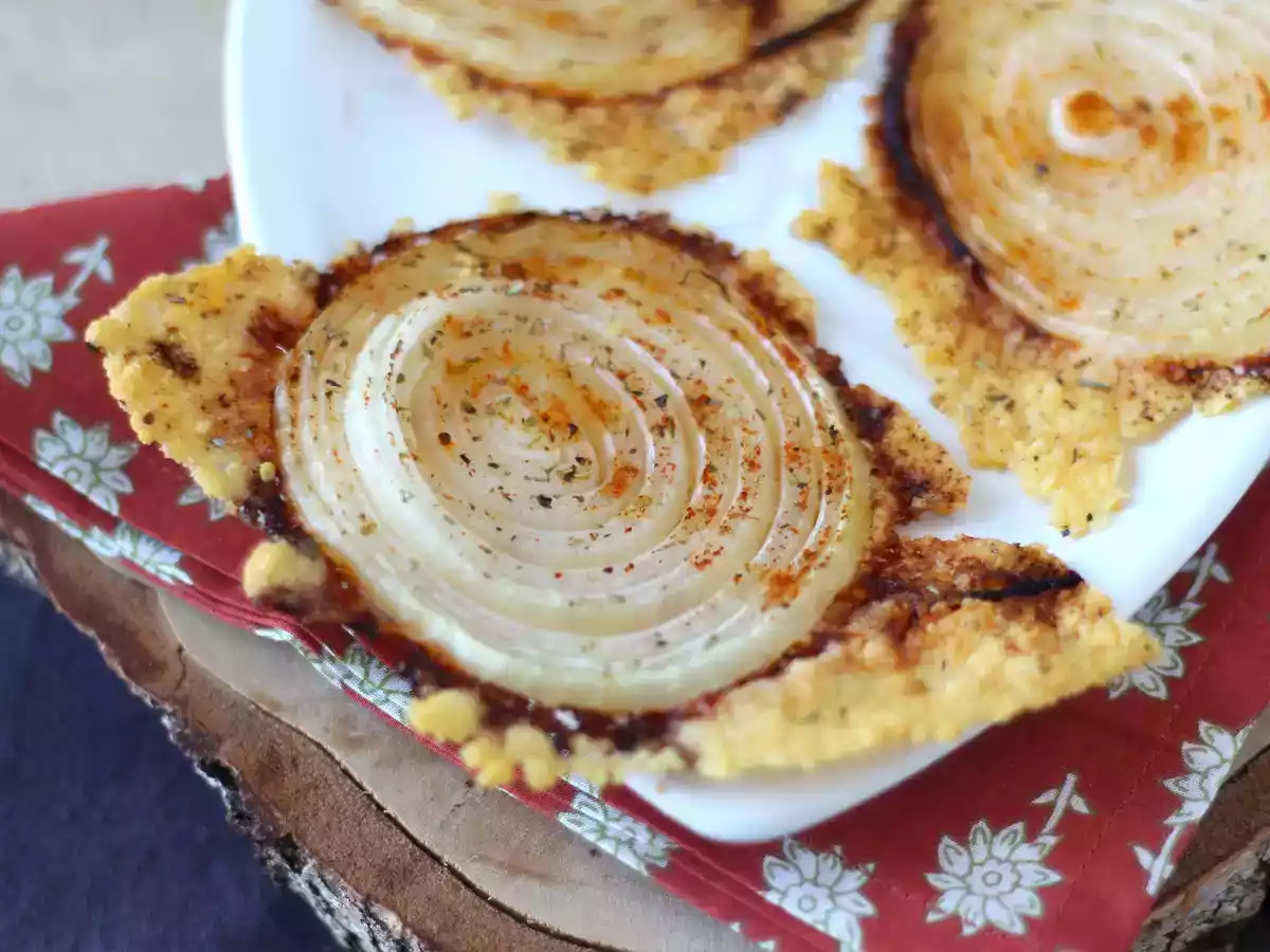 Chips de cebola com parmesão: super crocantes e fáceis de fazer