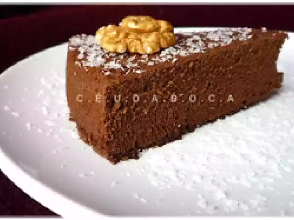 Chocolate cake with spices | Bolo de chocolate e especiarias