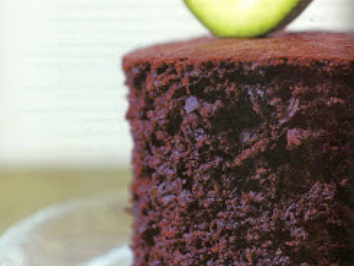 Chocolate & Zucchini Cake (Bolo De Chocolate e Abobrinha)