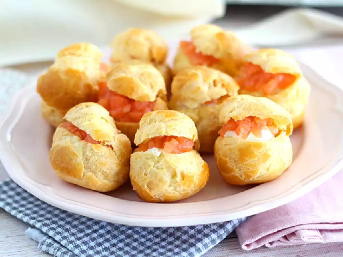 Choux com salmão defumado