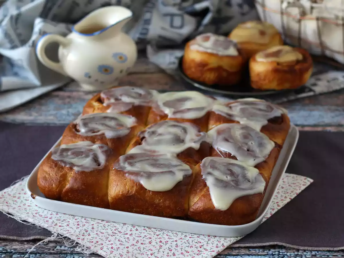 Cinnamon rolls, os rolinhos de canela com glacê americano