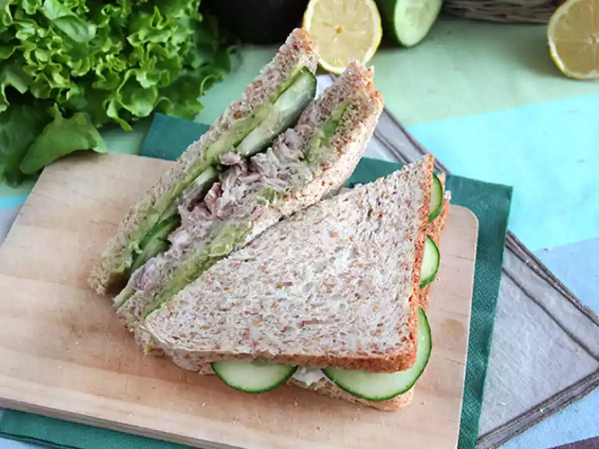 Club sandwich de atum e abacate - foto 4