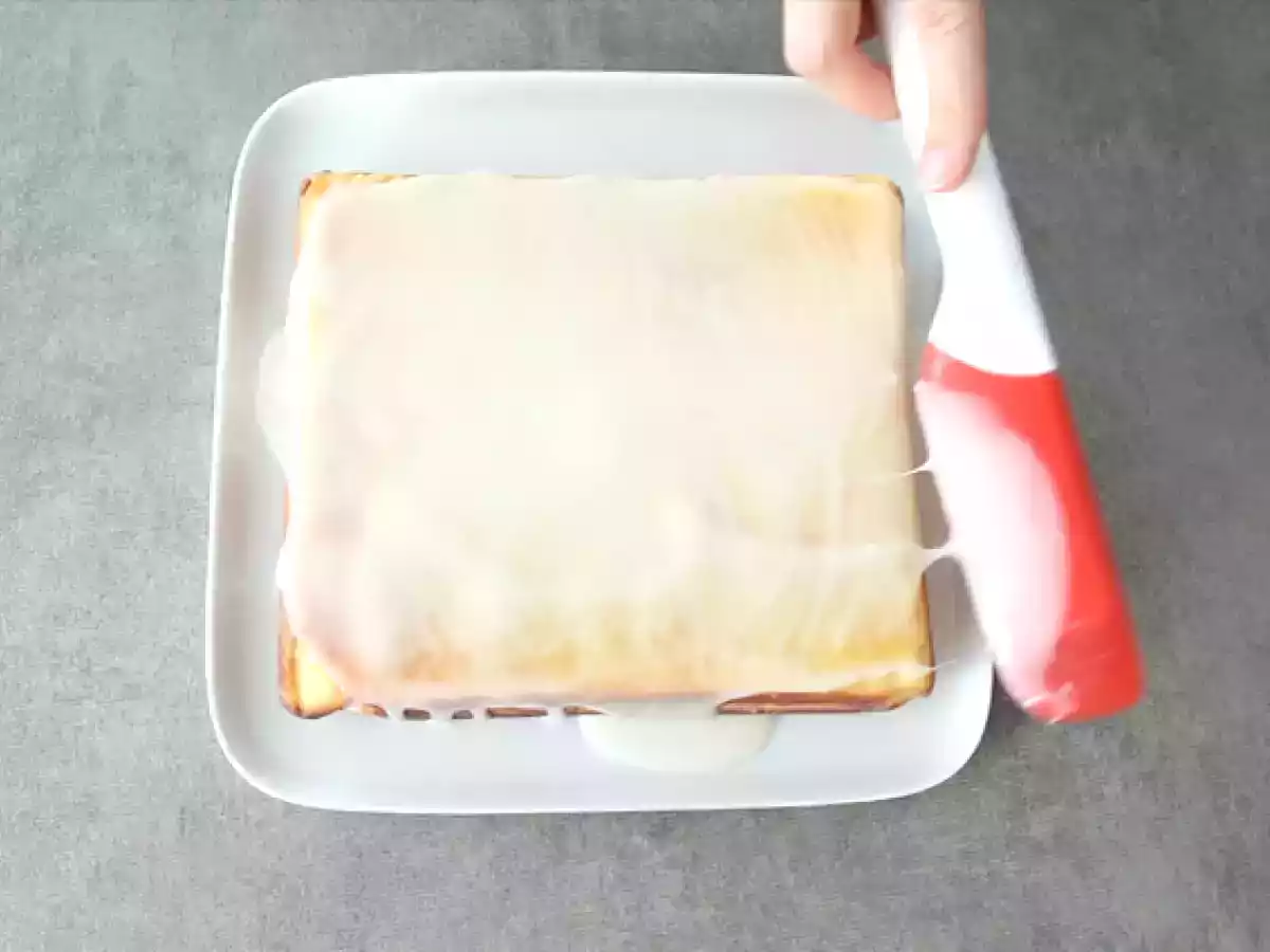 Cobertura de limão para bolo (glacê de limão)