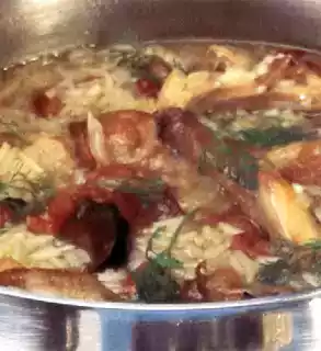 Coelho com arroz de feijão