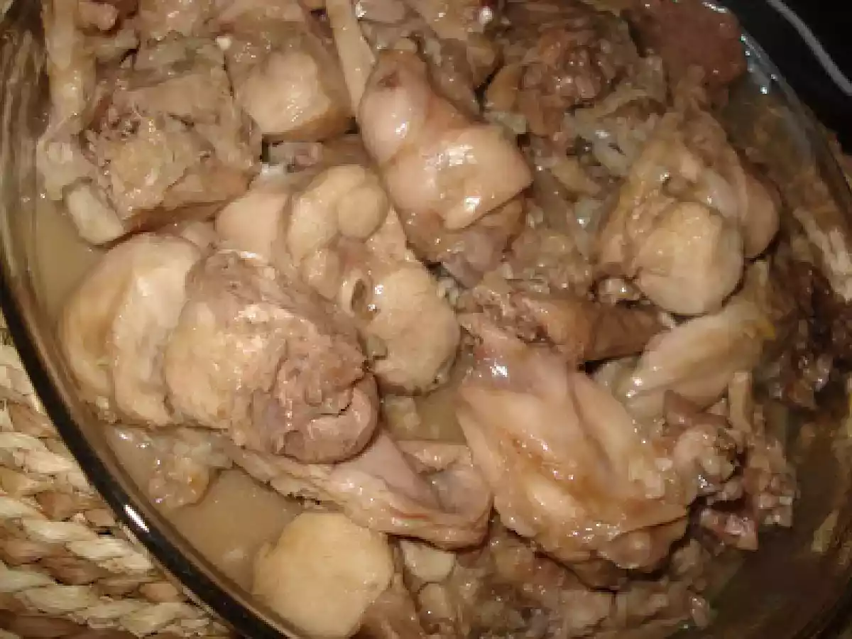 COELHO COM SOPA DE CEBOLA, ACOMPANHADO DE BATATA DUCHAISE E SALTEADO CHINÊS... - foto 5