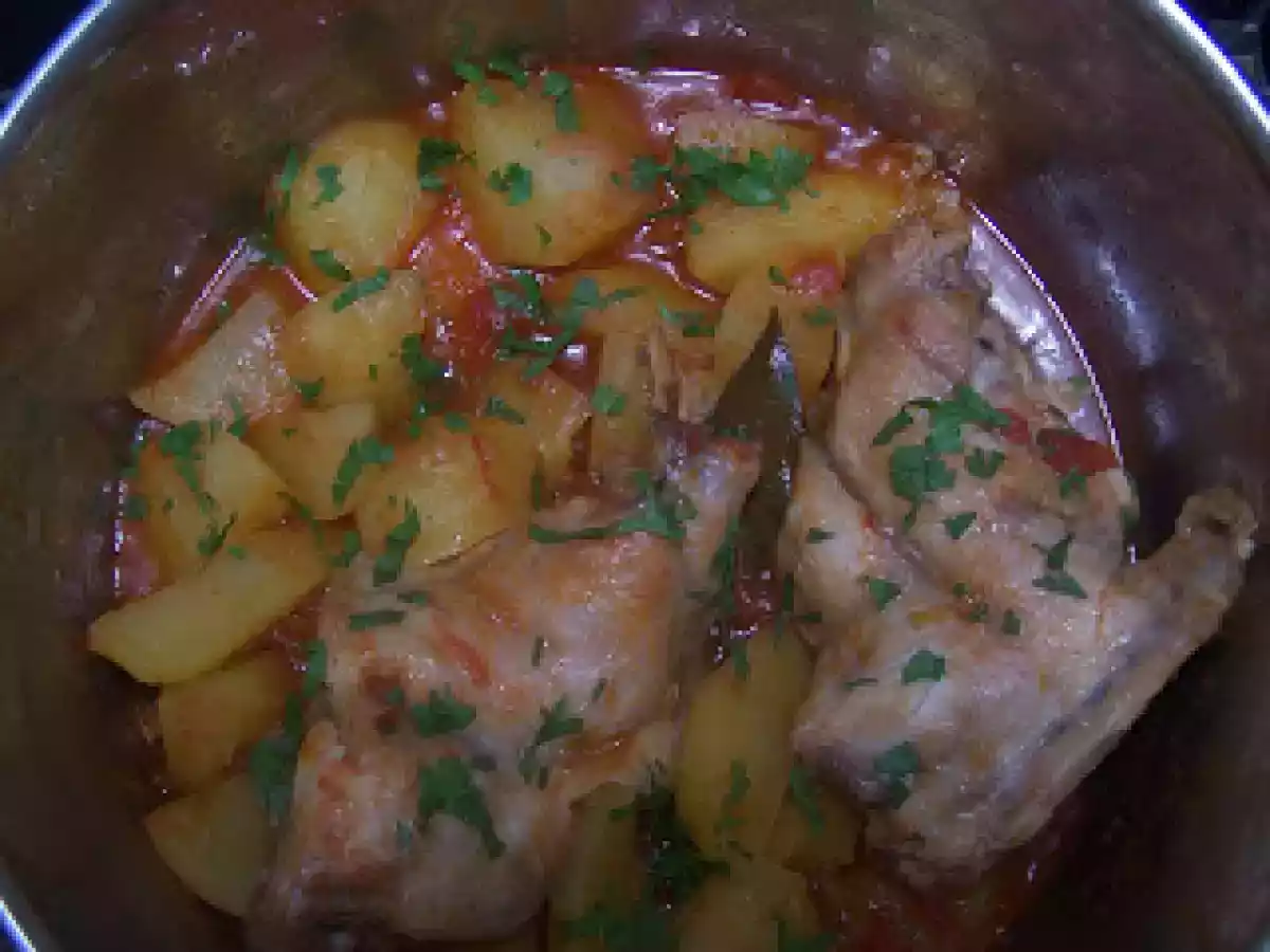 Coelho estufado com tomate (receita para 2)