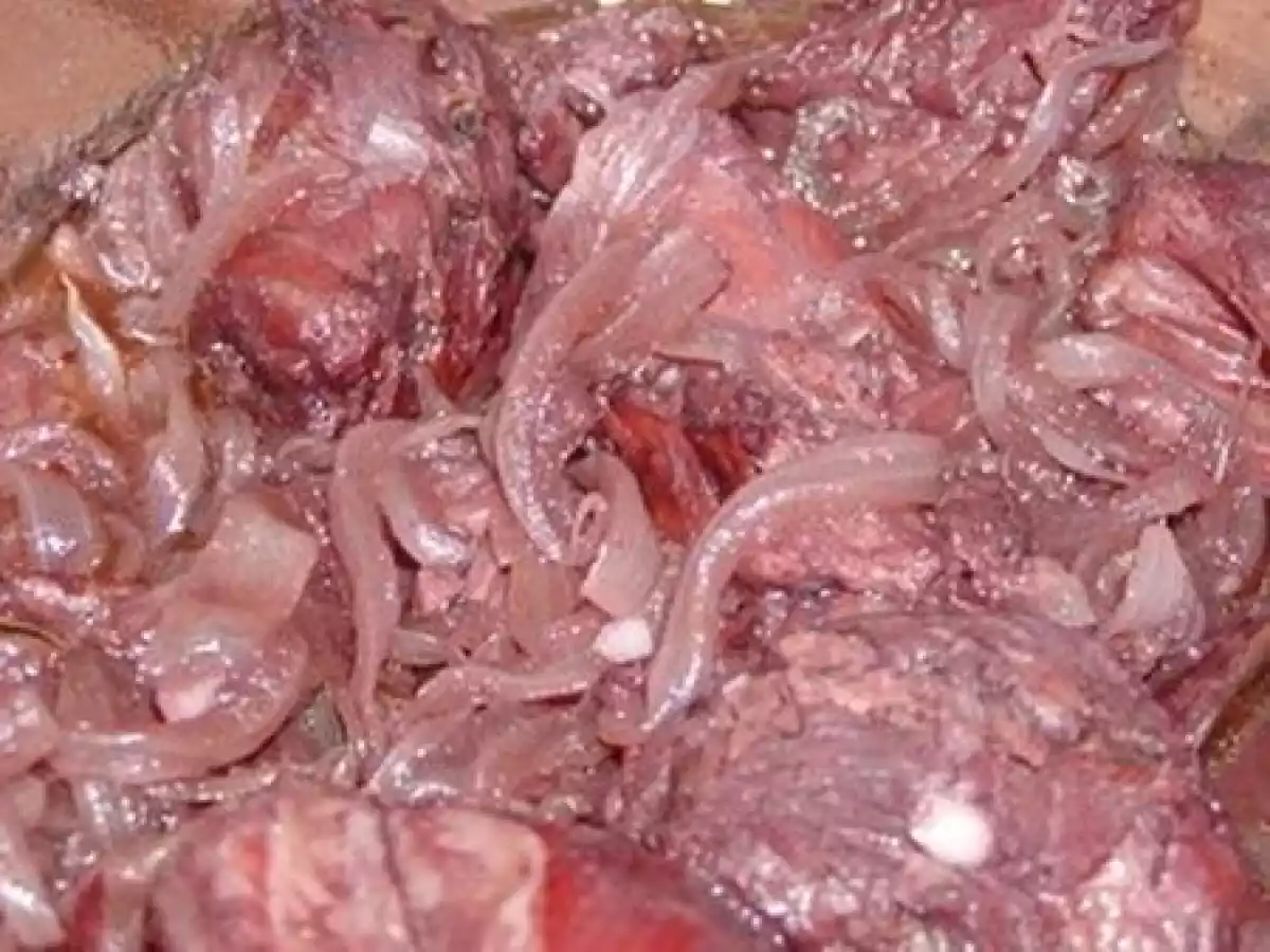 Coelho Estufado com Vinho Tinto