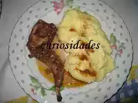Coelho no tacho de barro