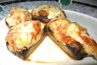 Cogumelos portobello recheados