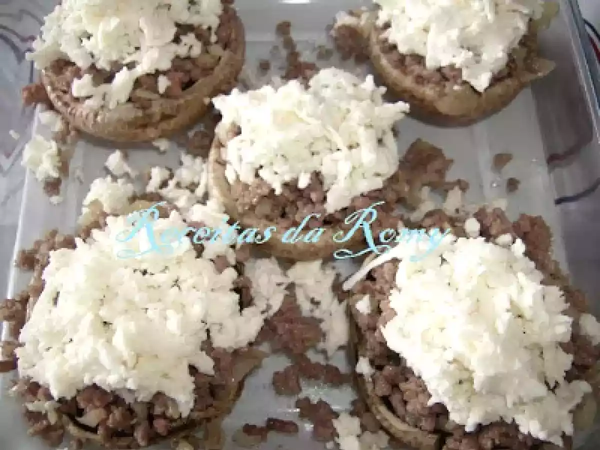 Cogumelos portobellos recheados com carne - foto 6