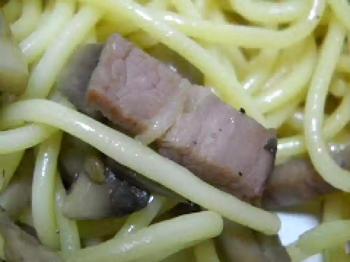 Cogumelos salteados com bacon e massa - foto 2