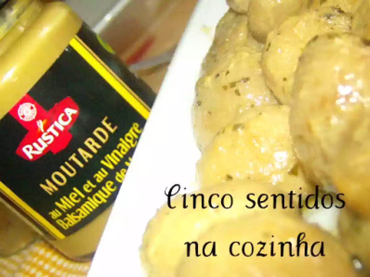 Cogumelos salteados com mostarda de mel e vinagre balsâmico