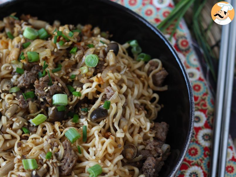 Como cozinhar macarrão instantâneo? Receita rápida com carne e cogumelos! - foto 4