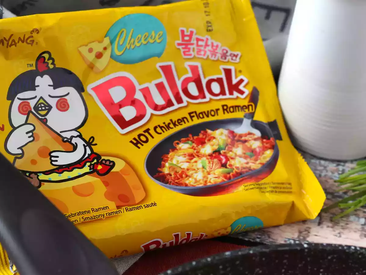 Como cozinhar o Lamen coreano super picante Buldak sabor Cheese? - foto 3