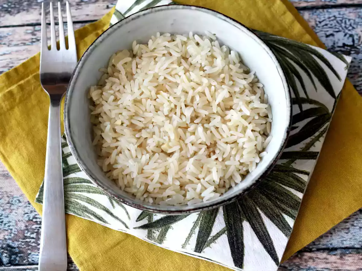 Como fazer arroz branco soltinho?