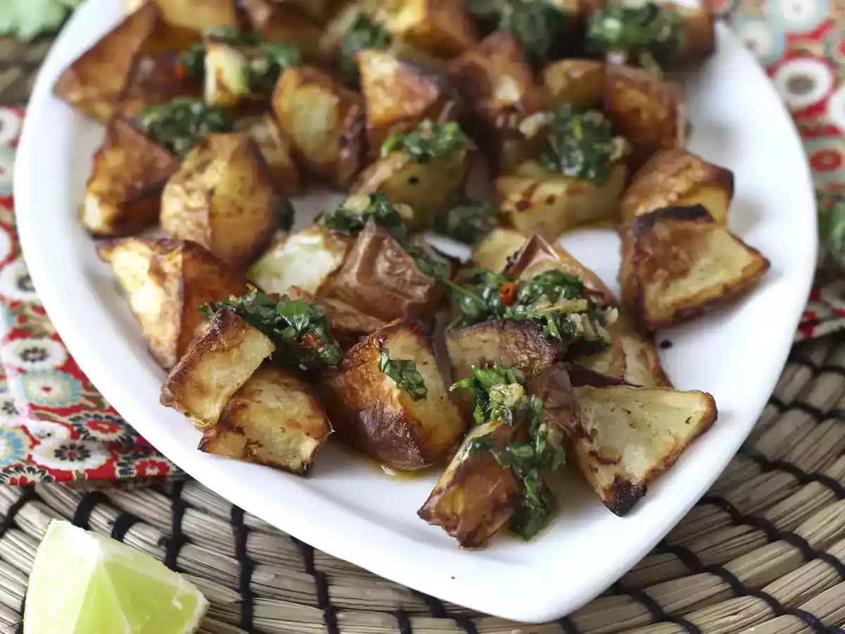 Como fazer batata rústica com molho chimichurri? - foto 2