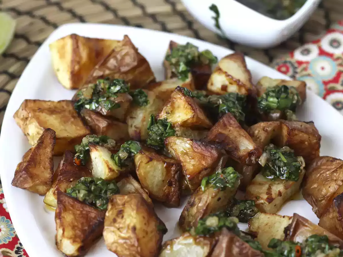 Como fazer batata rústica com molho chimichurri? - foto 5