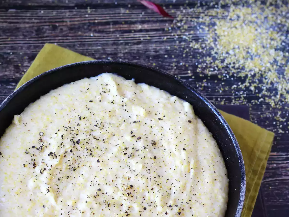 Como fazer polenta cremosa perfeita (sem grudar e sem empelotar)