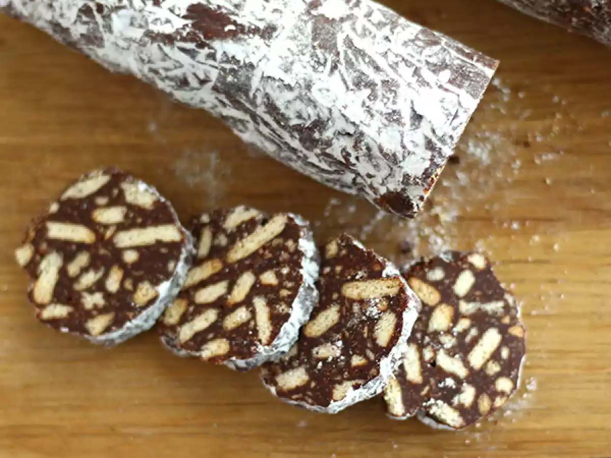 Como fazer salame de chocolate perfeito: Doce sem forno que todos adoram - foto 3