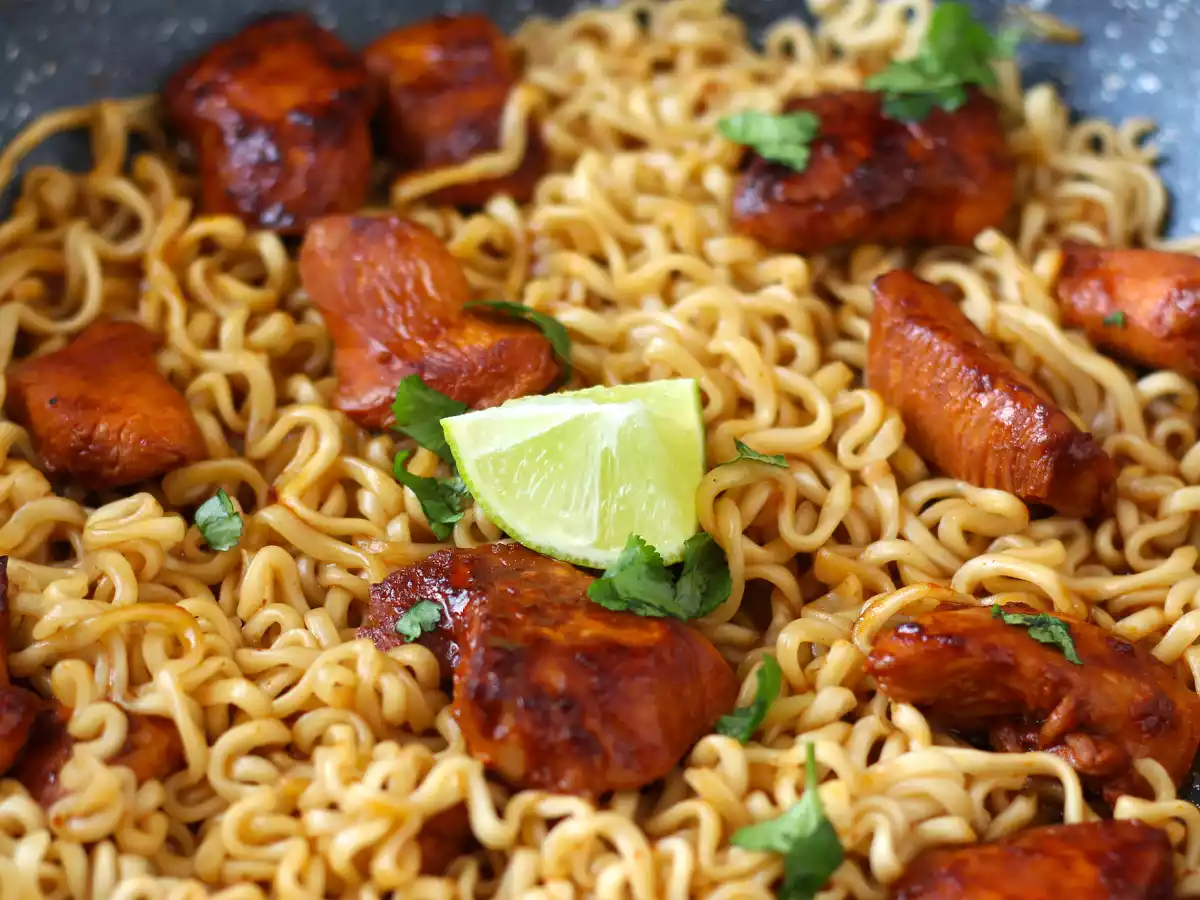 Como preparar o macarrão buldak habanero lime com frango marinado! - foto 7