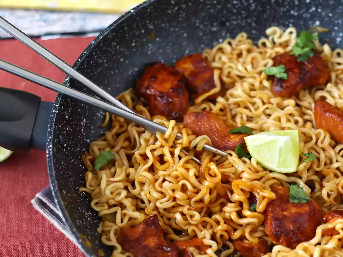 Como preparar o macarrão buldak habanero lime com frango marinado! - foto 8