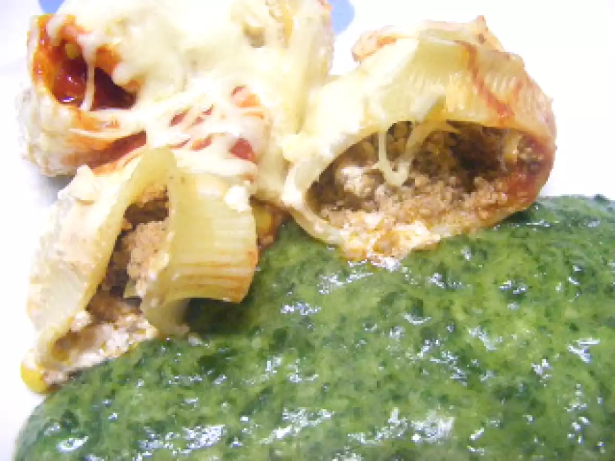 Conchas recheadas com carne