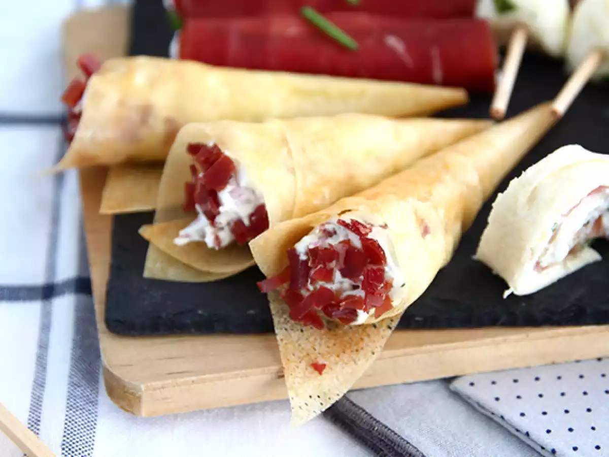 Cones de brick recheados com queijo e embutido - foto 2