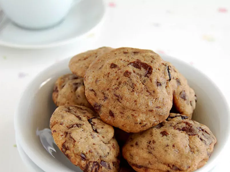 Cookies de chocolate amargo e cerejas secas - foto 2