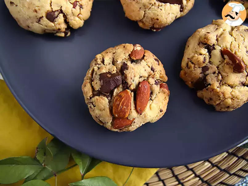 Cookies de chocolate com amendoim e amêndoas - foto 3