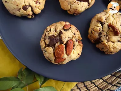 Cookies de chocolate com amendoim e amêndoas - foto 3