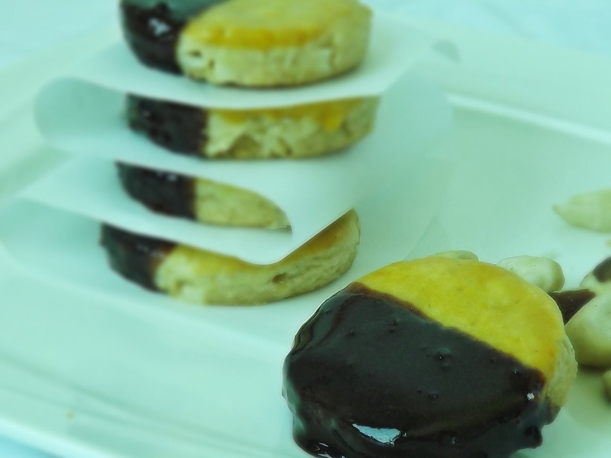 Cookies de laranja, castanha e chocolate