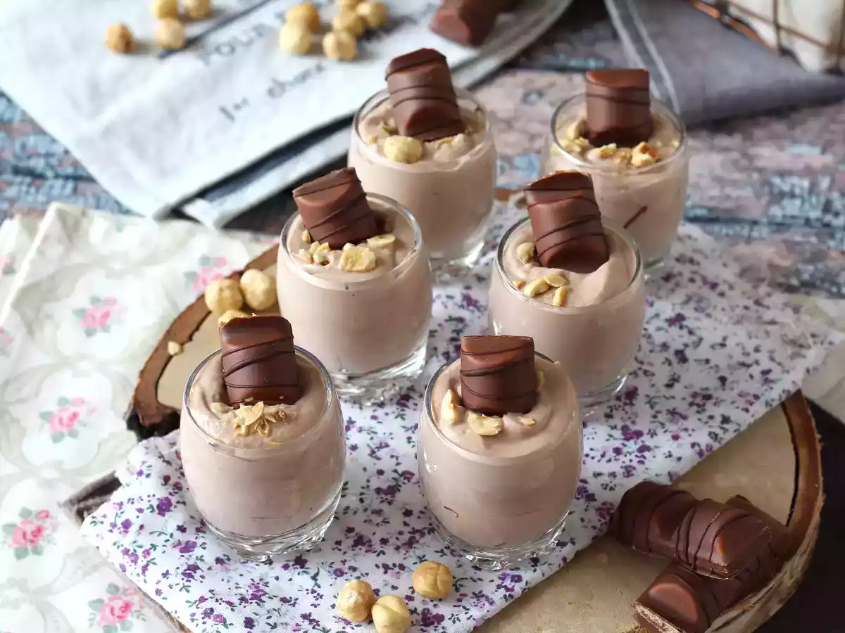 Copinhos de mousse Nutella com Kinder Bueno, altamente irresistível