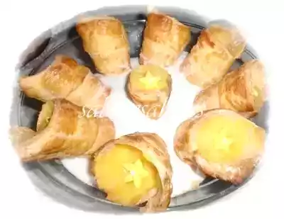 Cornucópias recheadas com creme pasteleiro