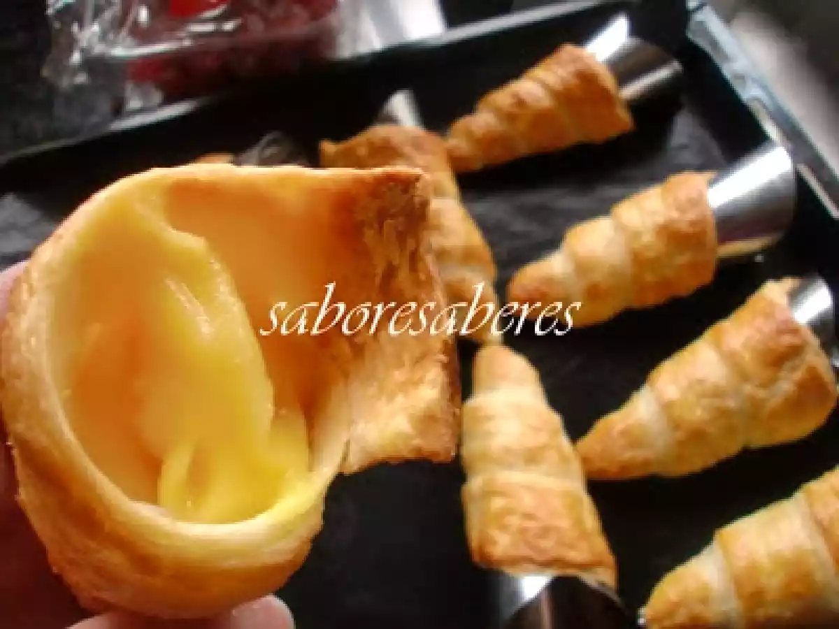 Cornucópias recheadas com Creme pasteleiro - foto 5