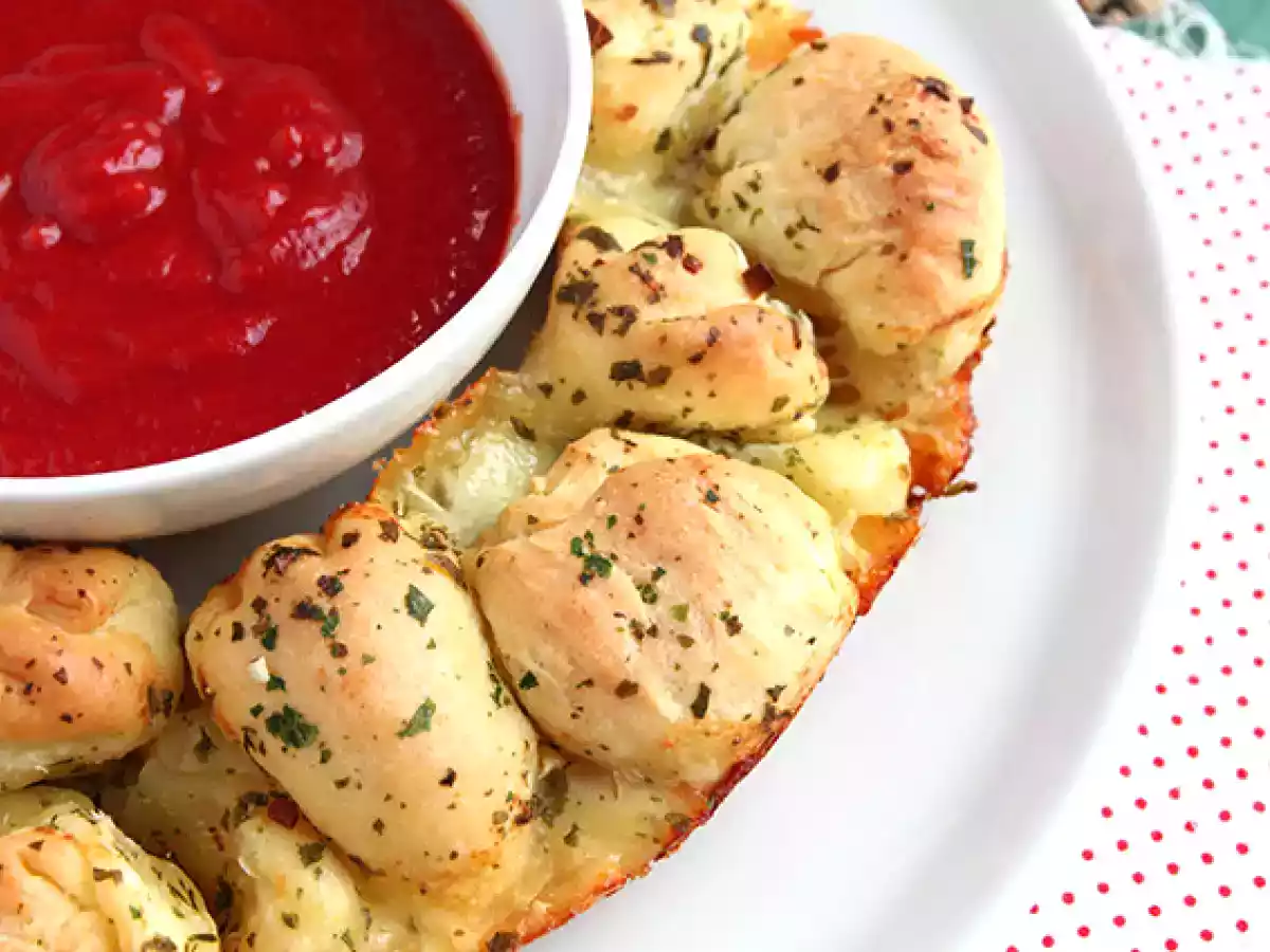 Coroa de pizza recheada com mozzarela - foto 4