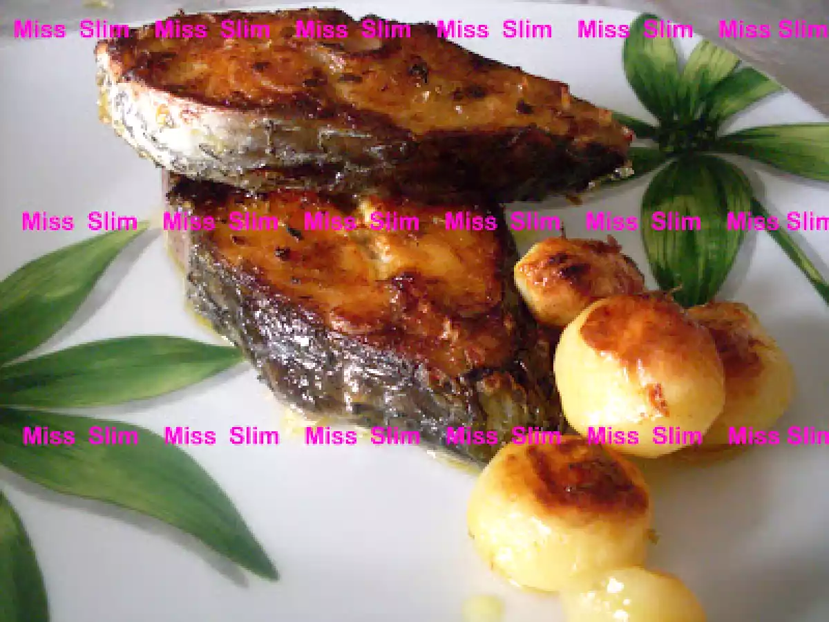 Corvina no forno light com batatinha corada