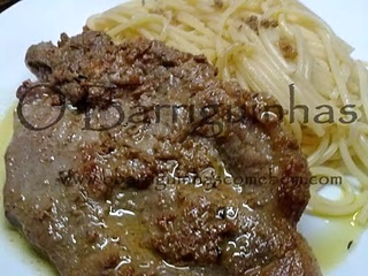 Costeletas fritas com caril