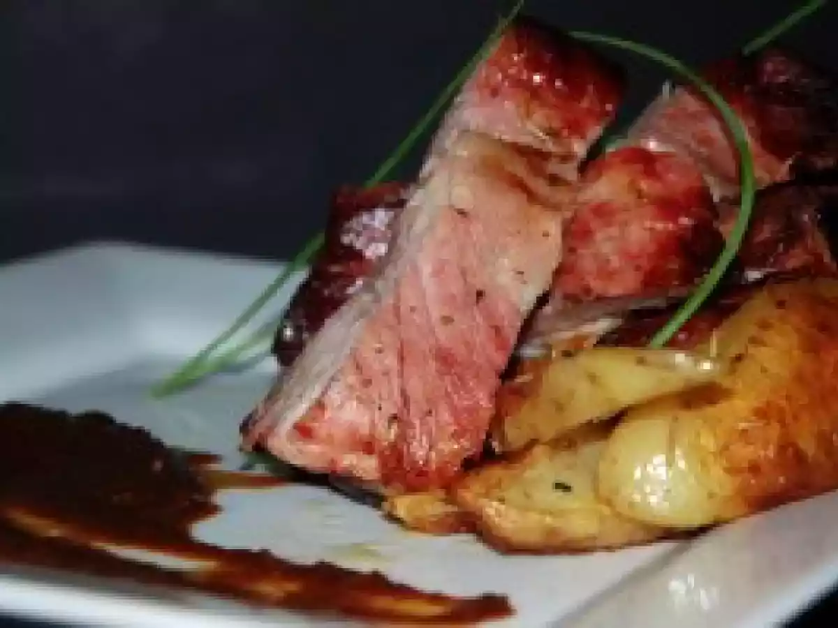 Costelinha assada com batatas e redução da marinada - foto 3