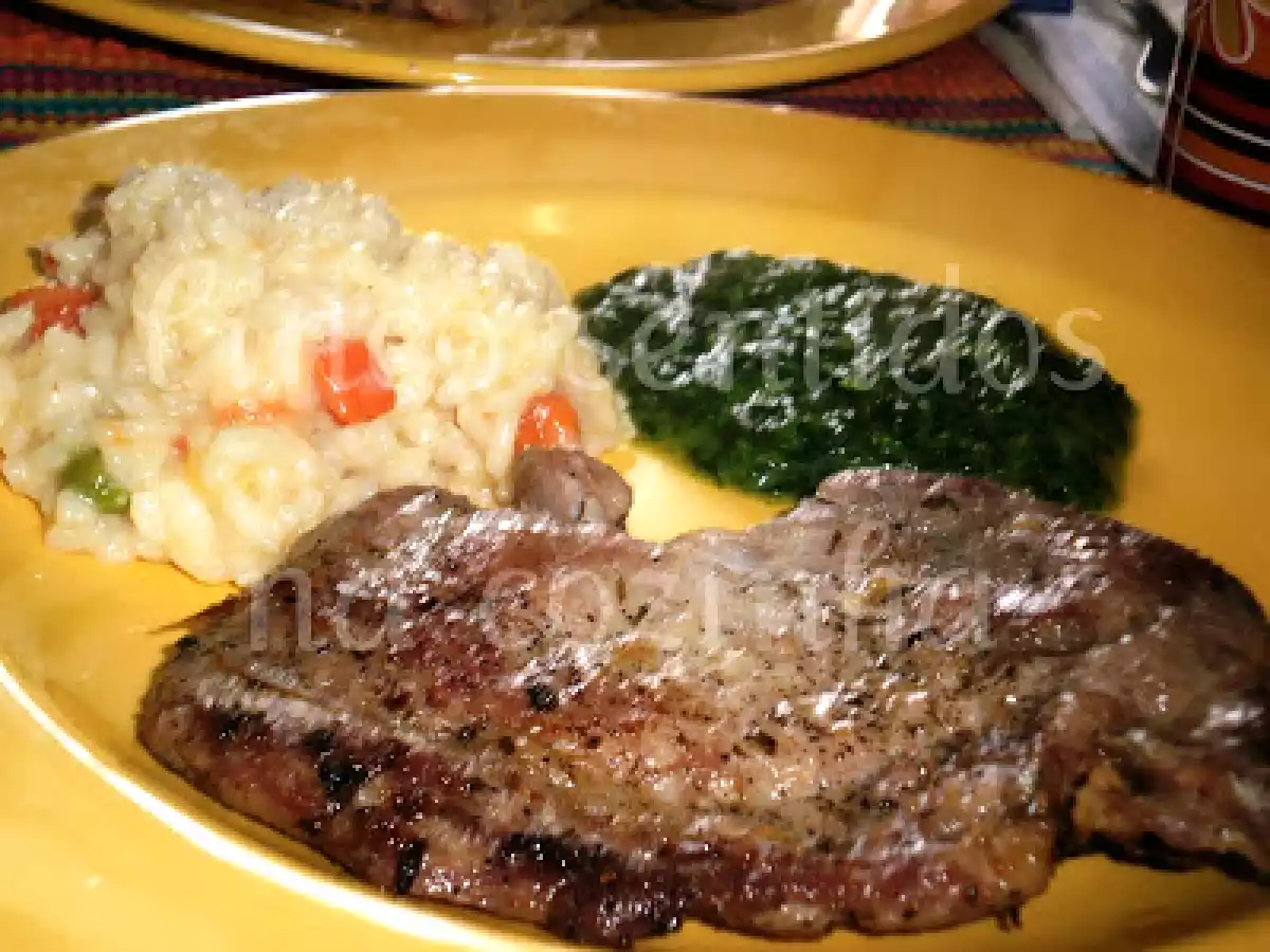 Costoletas com gengibre, esparregado e risotto de legumes - foto 2