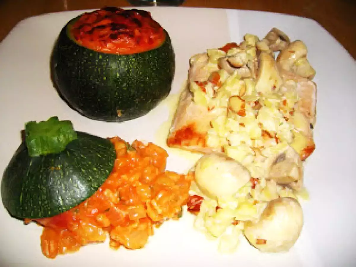 Courgette em bola recheada com salmão e molho de cogumelos e gengibre - foto 3