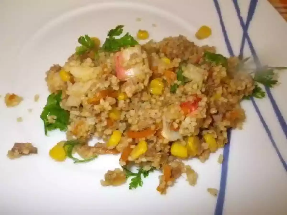 Couscous com atum e legumes