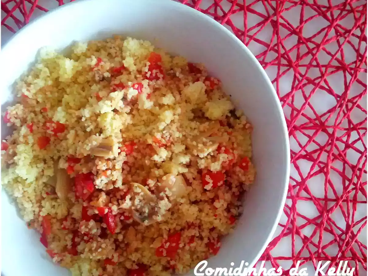 Couscous de cogumelos e pimentos