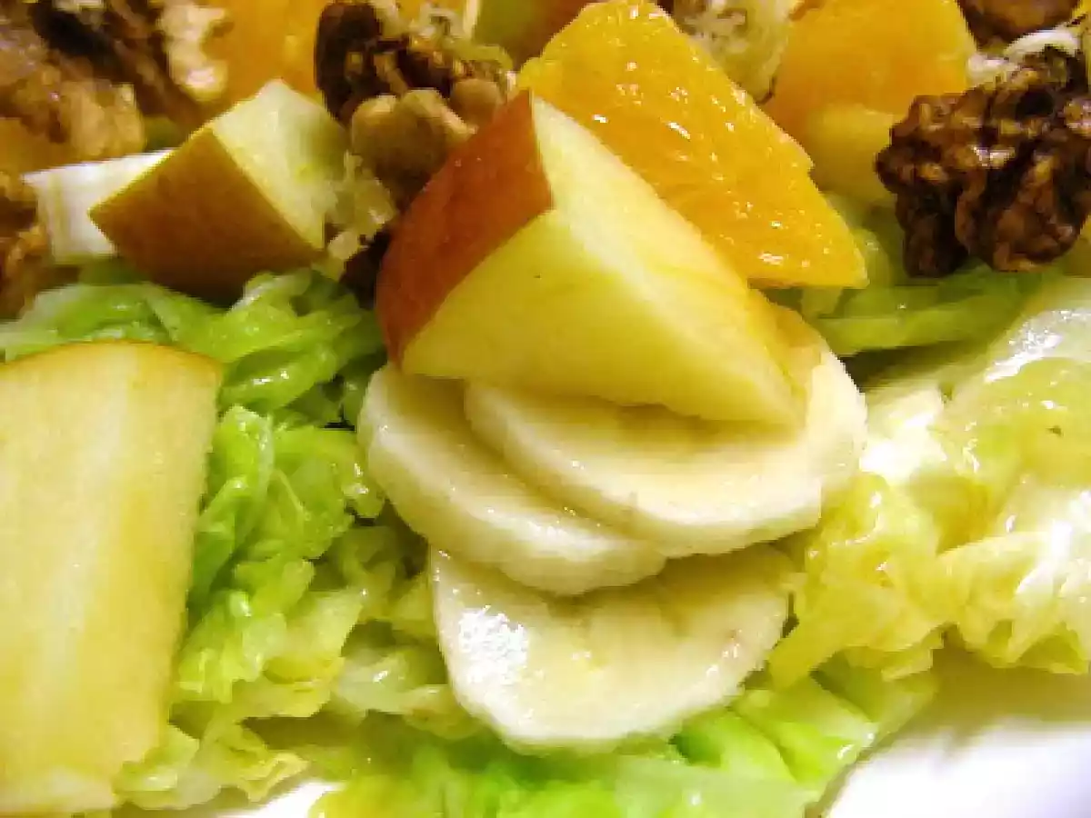 Couve Lombarda Salteada com Frutas e Nozes