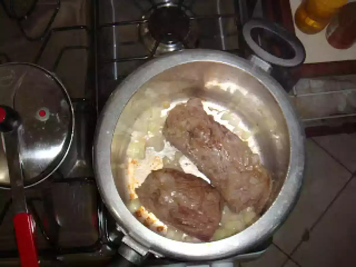 Coxão mole com cerveja preta na panela de pressão - foto 2