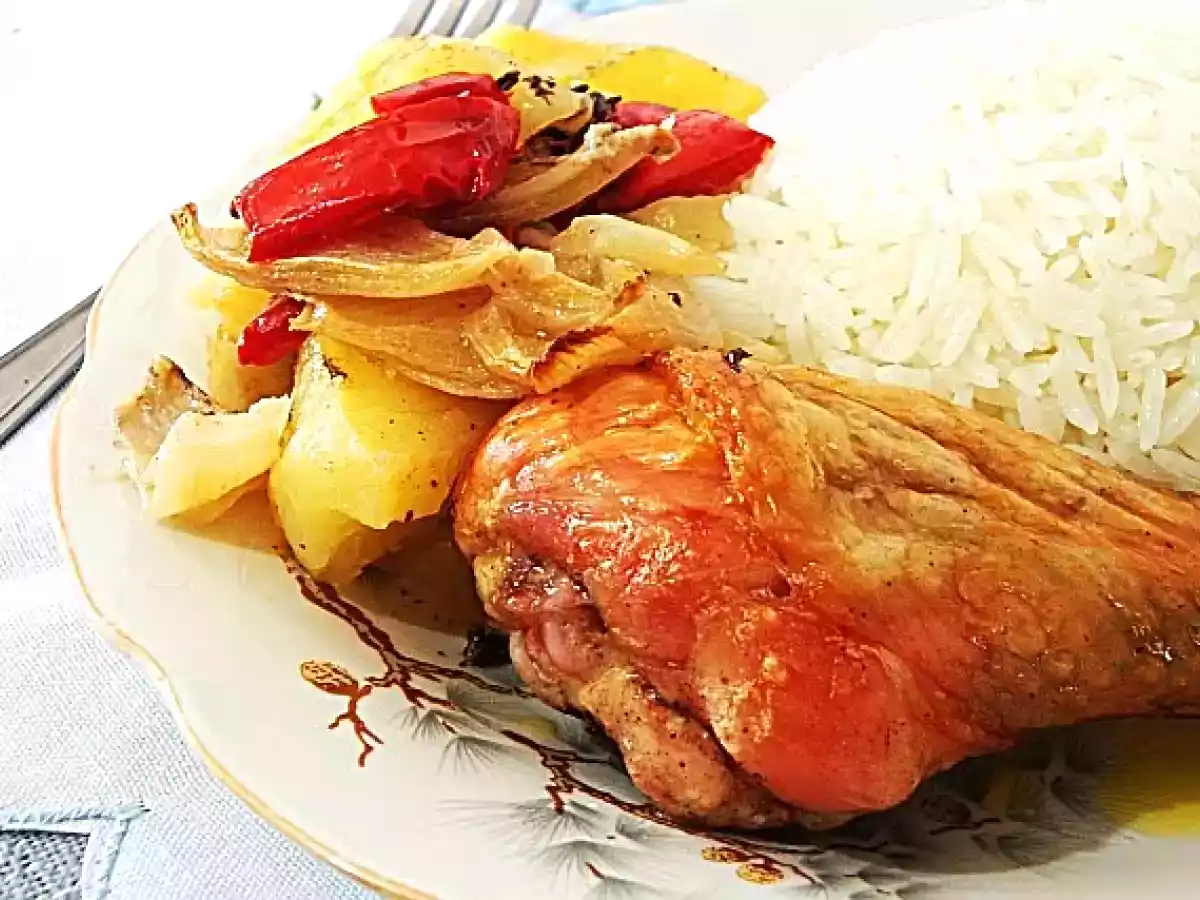 Coxas de Frango Assadas com Batatas, Pimentão e Cebolas - foto 2